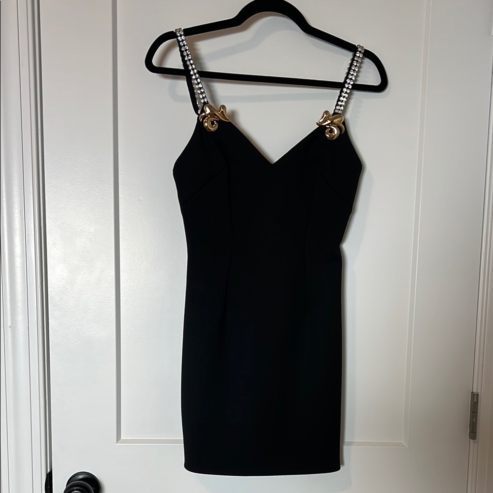 Area Elegant Black Dress with Gold Accents - Picture 2 of 7